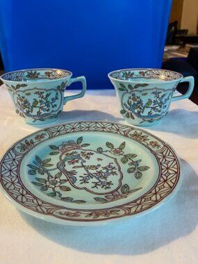 Adams Calyx Ware Singapore Bird, bold colors, 2 tea cups, 1 plate, black stamp